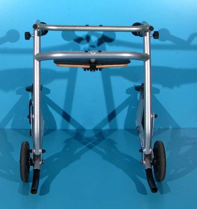 Cadru de mers cu roti Schuchmann Malte Marime 3