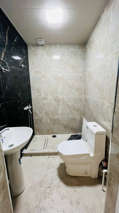 Нежилое помещение на первой линии у метро Хамза — 88 м²фасад 7 метров