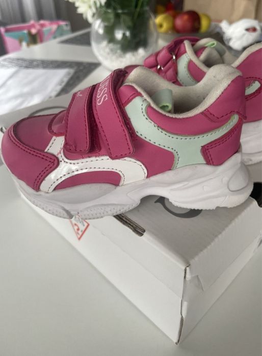 Деткси клсникърси за момиче Guess