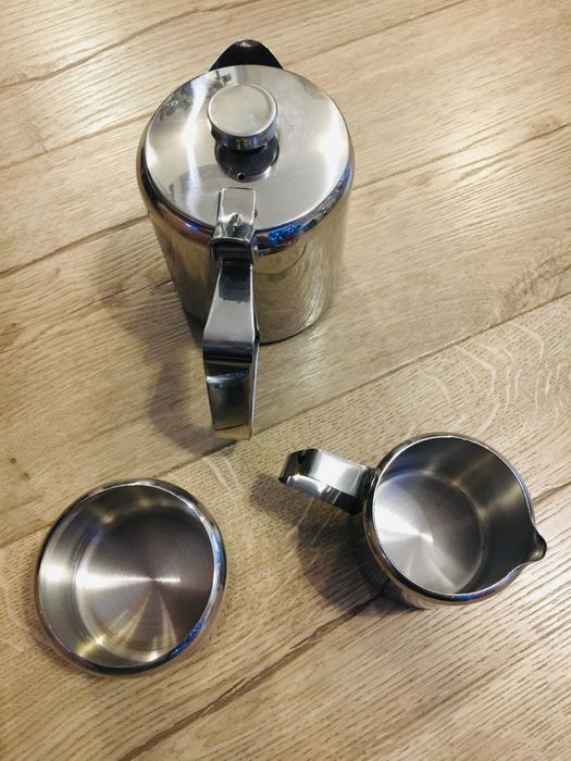 Set inox pentru cafea.