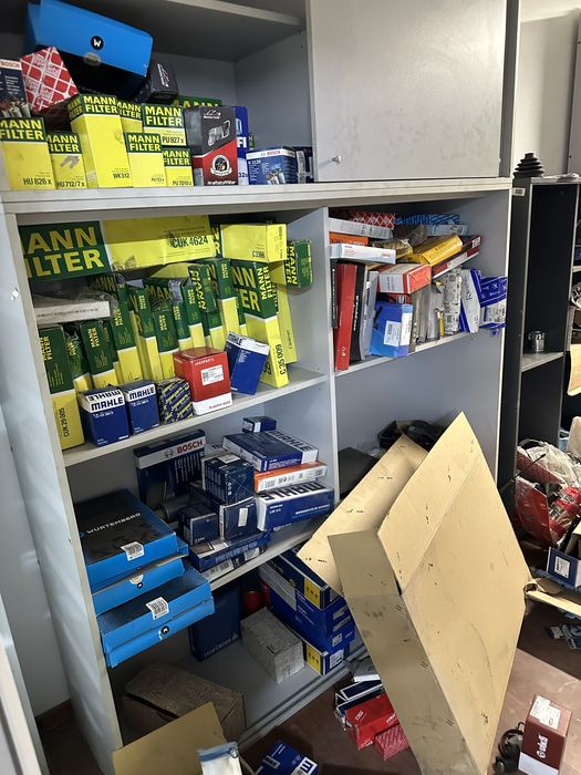 Piese noi de vanzare