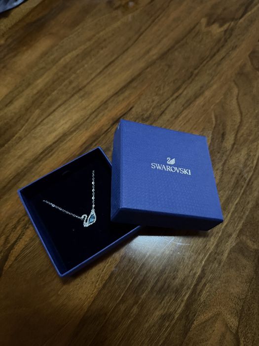 Колие Сваровски/Swarovski под формата на лебед