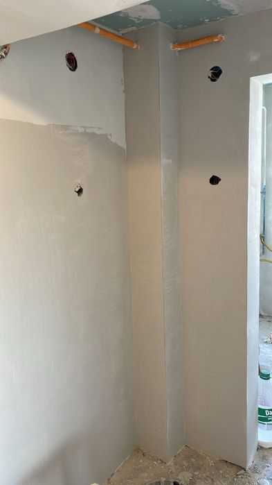 Execut lucrări de amenajări interioare