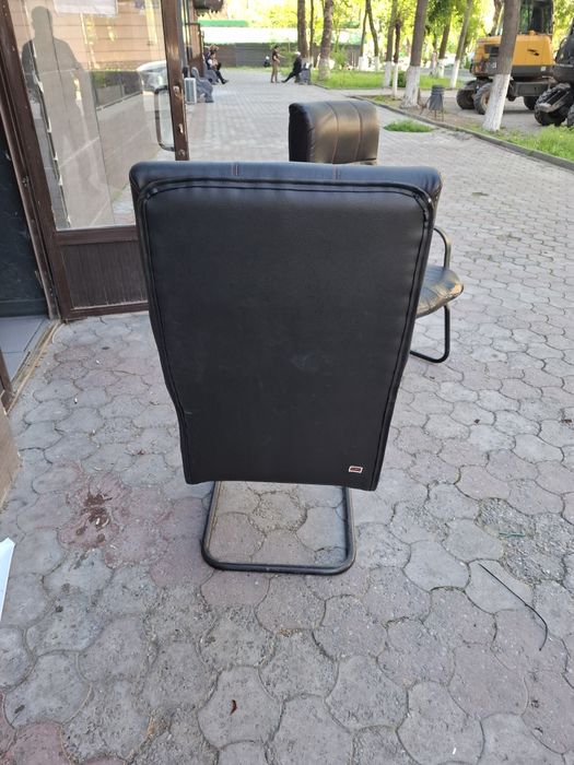 Кресло кожаная срочно