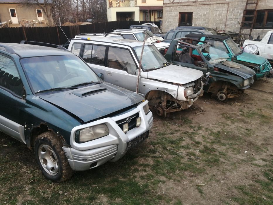 Dezmembram  suzuki vitara suzuki grand vitara