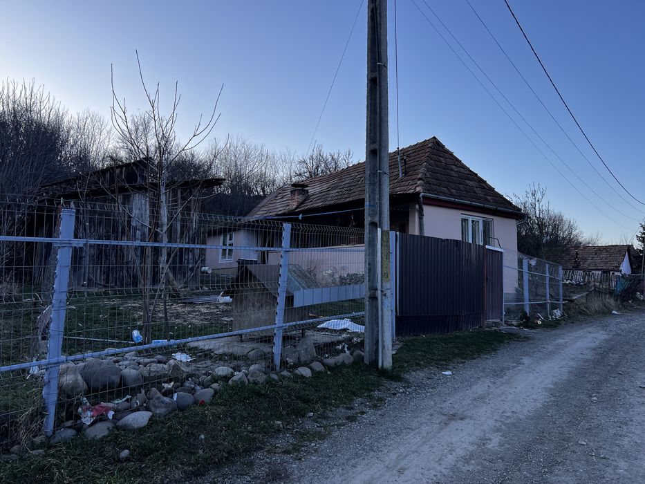 Casa de vanzare in Suseni