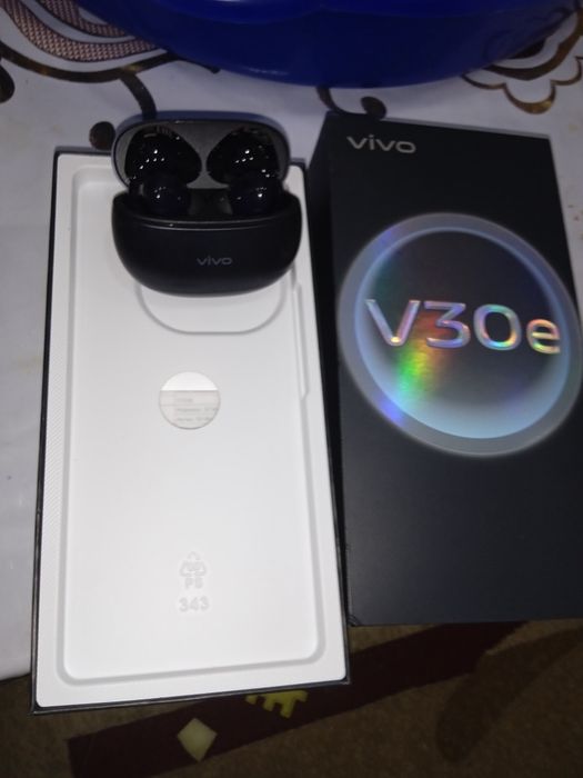 Телефон новый vivo 30e