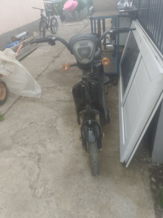 Электро скутер продам