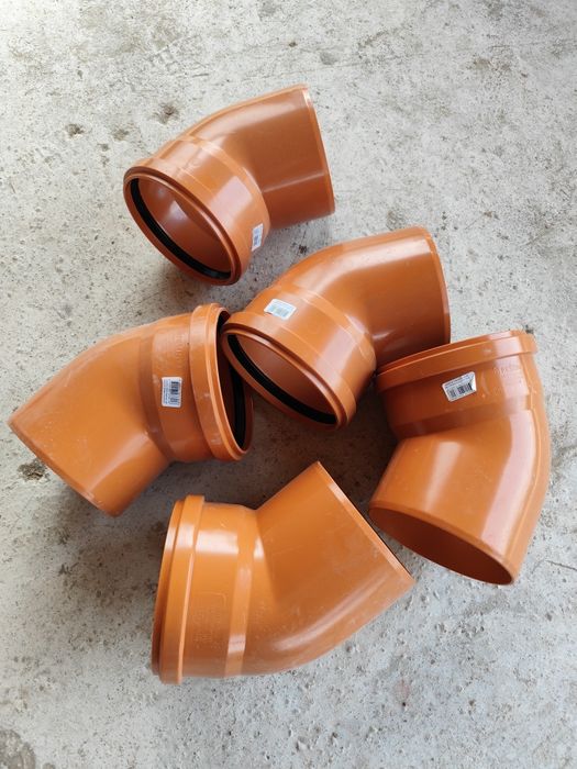 2бр. PVC тръба ф 160 5м. sn4 и 5 дъги ф160 на 45 градуса 45