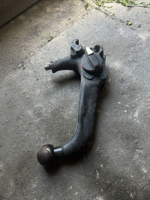 Фаркоп на Мерседес 124