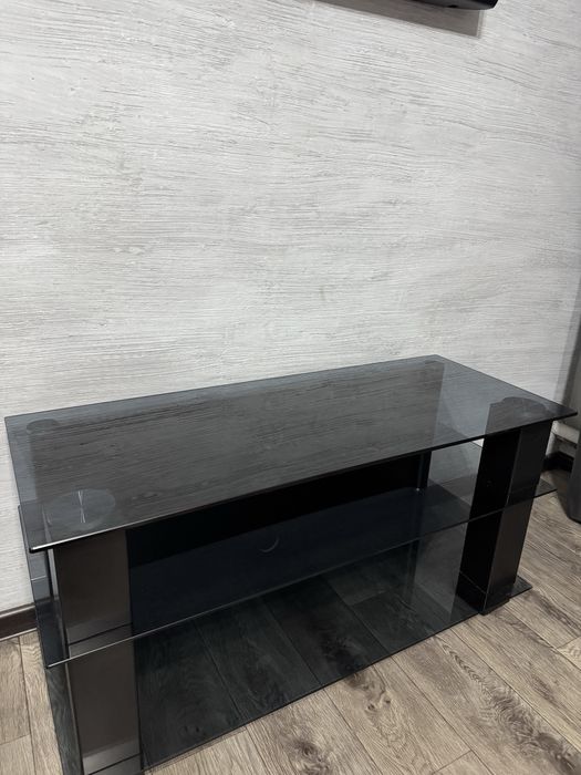 Продам тумбочку под телевизор