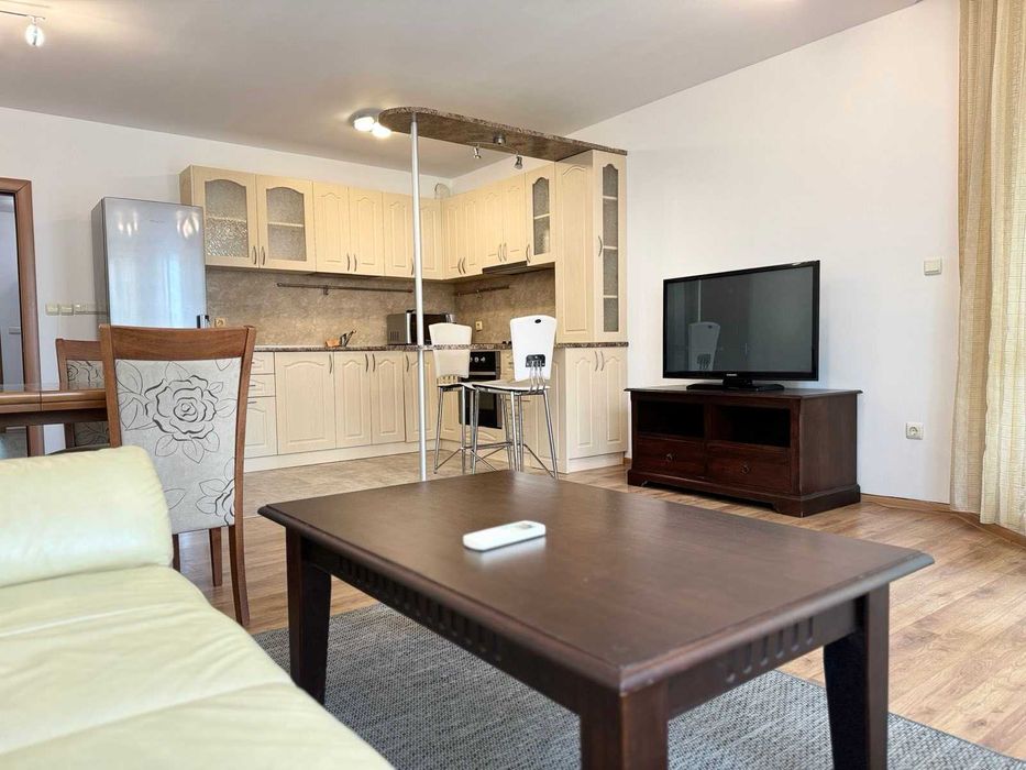 Дава се под наем Двустаен апартамент в Бургас, Лазур - 70 кв.м за 459 € - Снимка #1