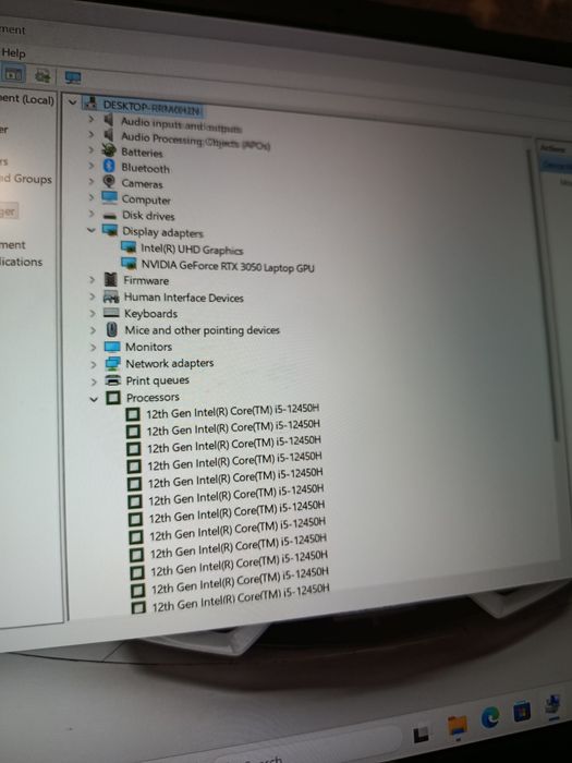 Laptop RTX 3050  cu i5  12450H 16GB DDR5  Display 144Hz