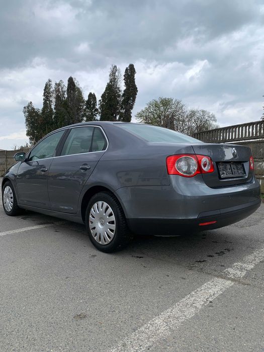 Vw Jetta Confortline 10/2009 Aspirat 1.6 MPI Unic Propietar Optionat