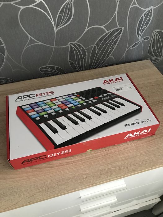 AKAI APC KEY 25 контролер MIDI