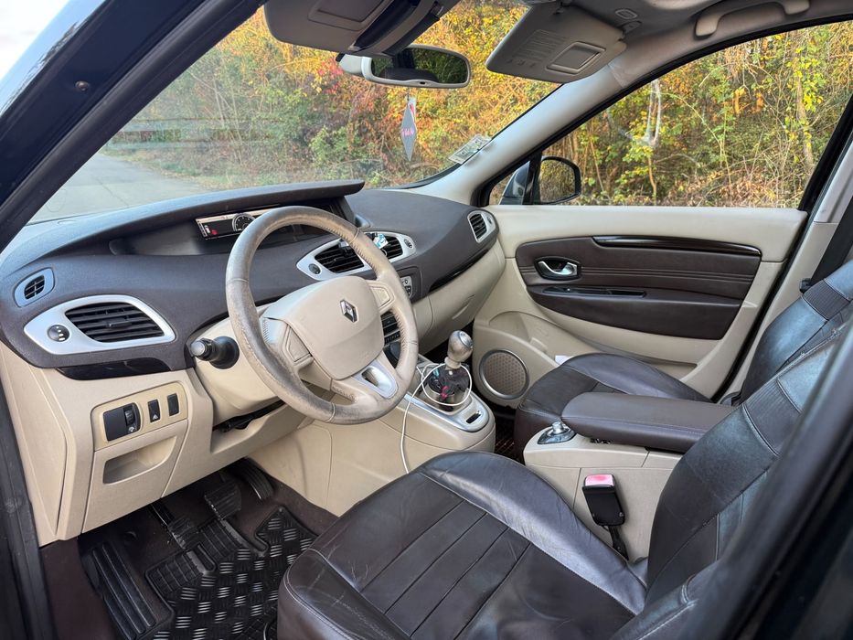 Renault grand scenic Initiale Paris 1.9 dci full
