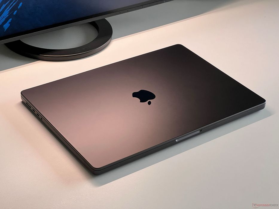 Новый Macbook Pro 16 M5 Max! Бесплатная Доставка!