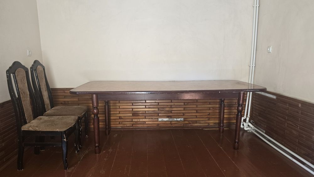 Продам кухонный стол и 6 стульев