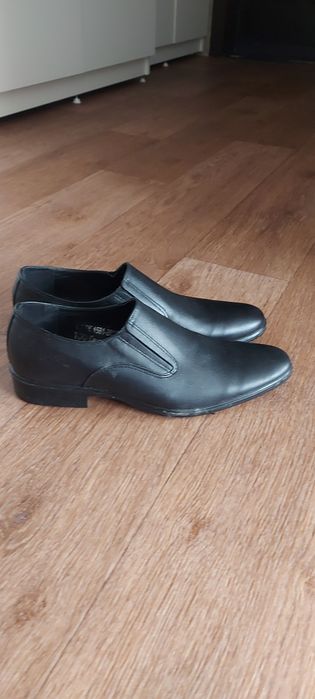 Новая мужская обувь