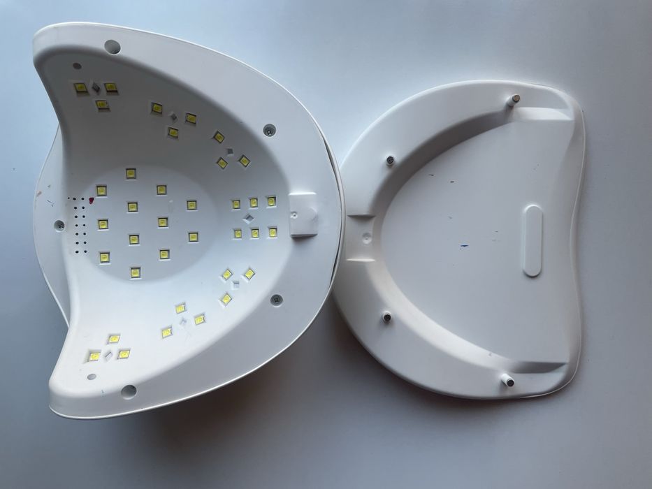 Uv/LED лампа за маникюр