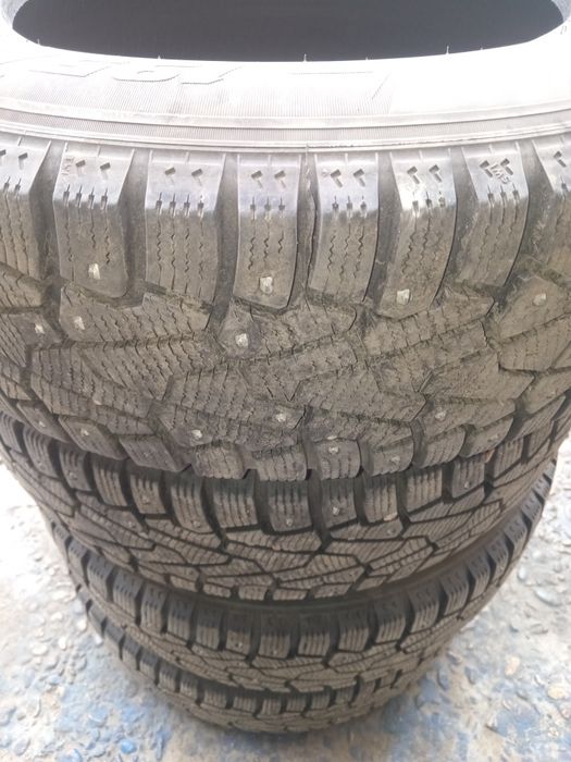 Продам зимний комплект резины  Pirelli