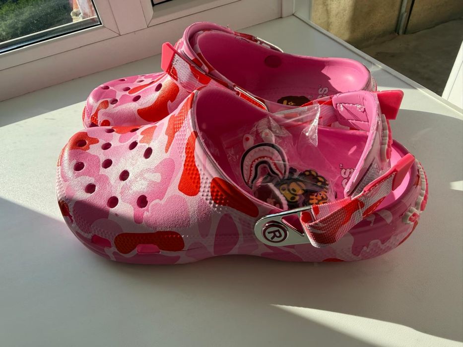 Crocs&bape в розовой расцветке, размер 41