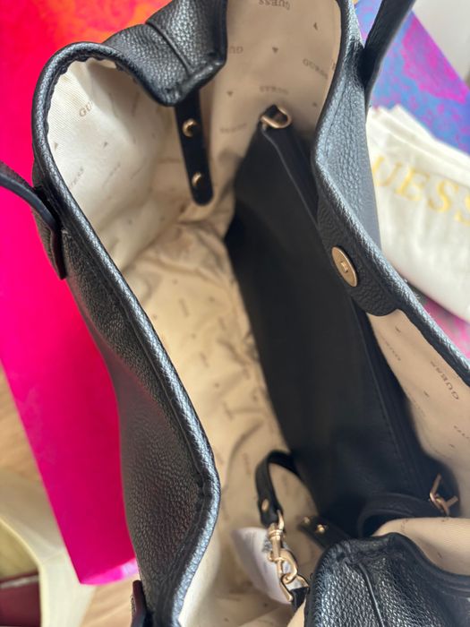 Оригинална дамска чанта Guess