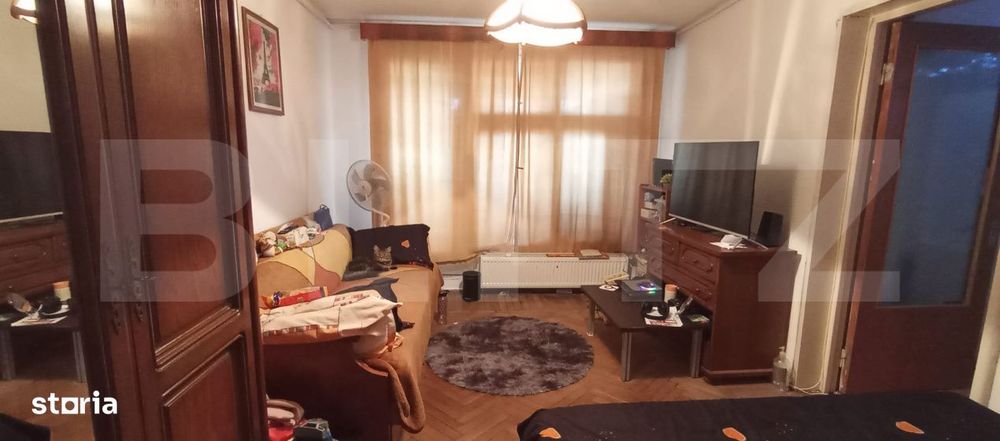 Apartament 4 camere, 82 mp ,3 balcoane inchise + boxa, zona Sud