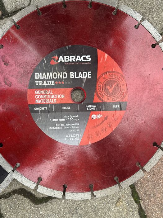 Discuri beton/ asfalt 300x10x20 mm