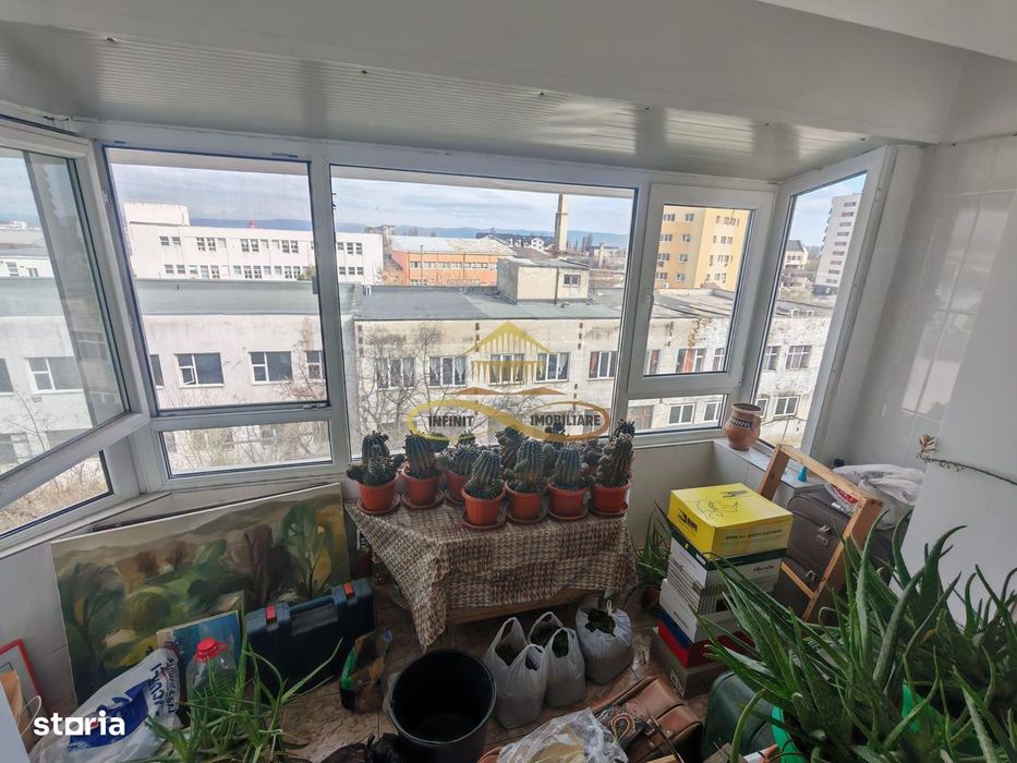 Vand apartament 3 camere decomandate – zonă Ștefan cel Mare