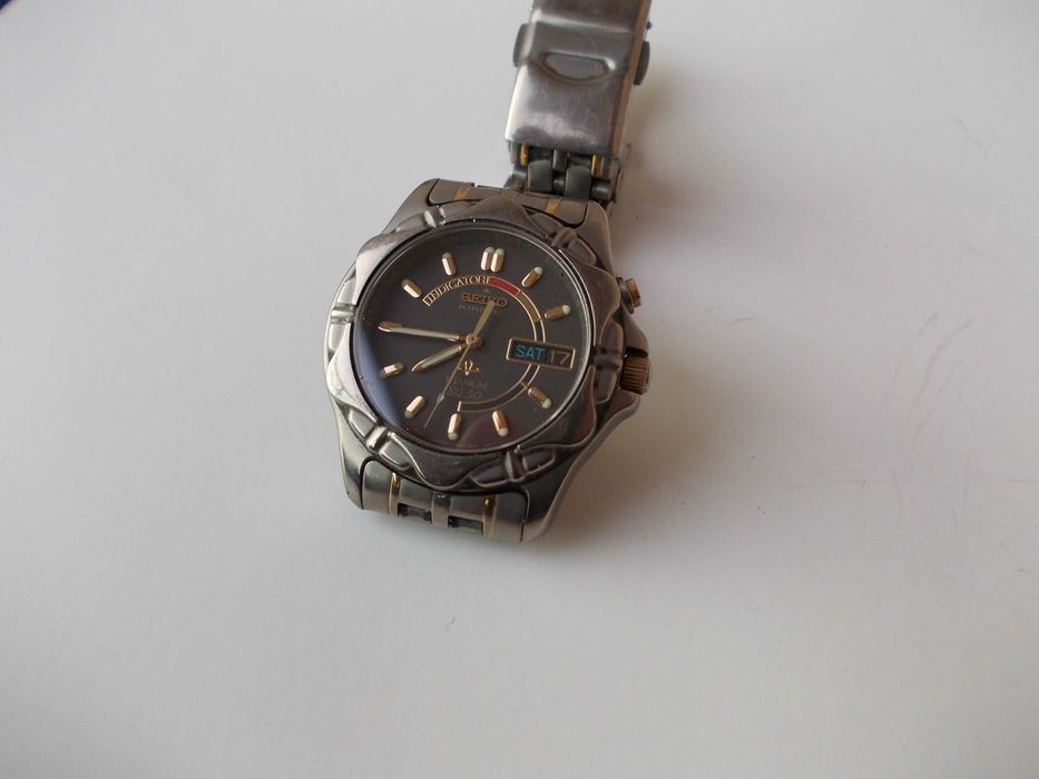 Сейко кинетик титаниев