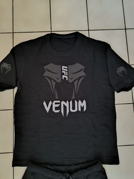 Тениска и къси панталони VENUM