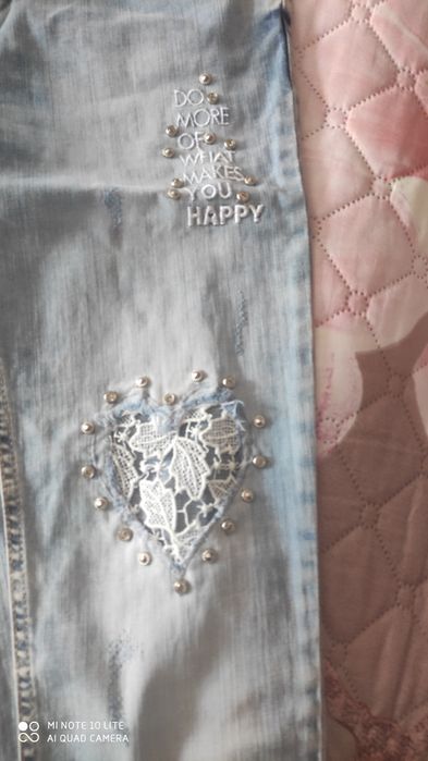 Два чифта дамски дънки