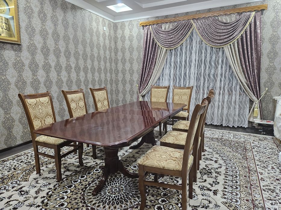 Продается Стол Со стульями