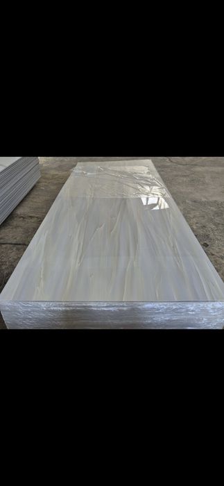 Panouri imitație marmură.