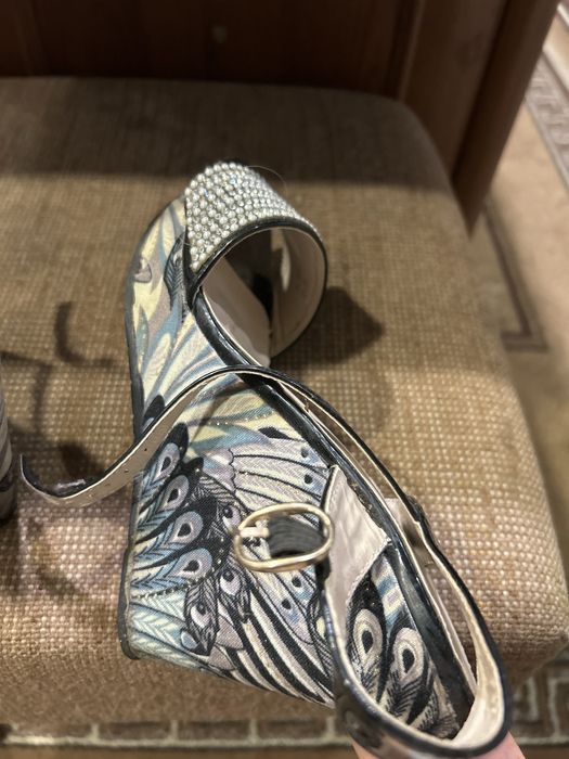 Дамски сандали 10 лв