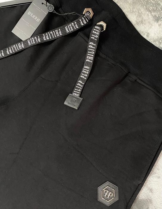 Vând pantalon nou de bărbați Phillip Plein