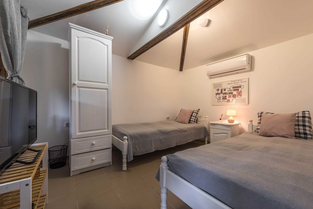 Продава се Къща в Варна, Гръцка махала - 185 кв.м за 1622 €/кв.м - Снимка #17