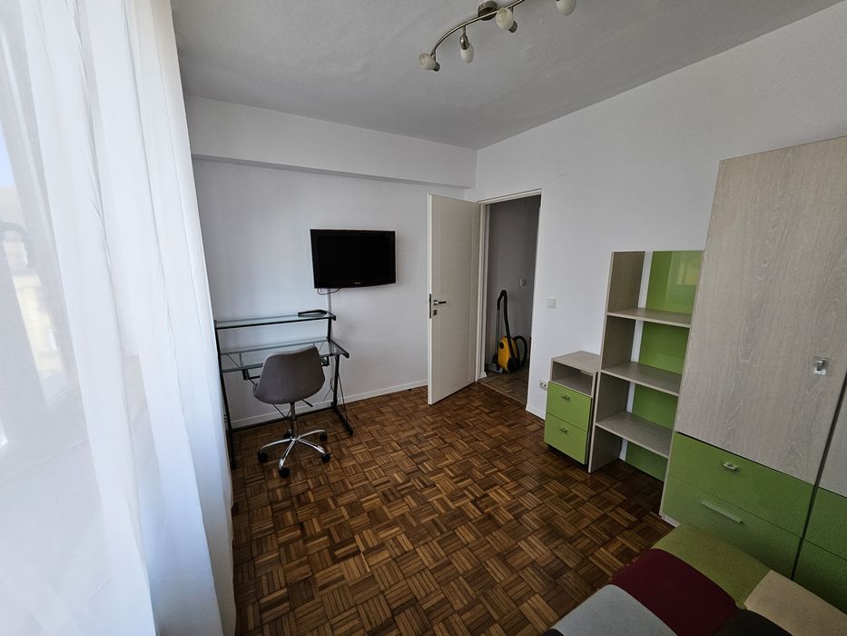 Proprietar inchiriez apartament 3 camere ultracentral