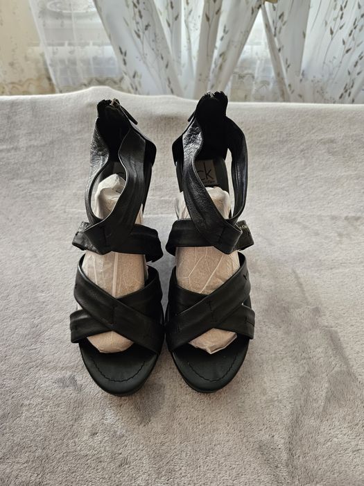 Сандали на платформа Calvin Klein