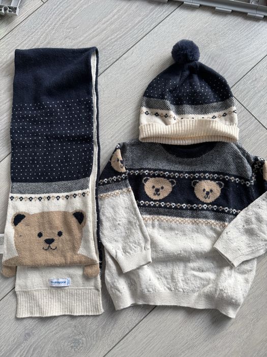 Шал, шапка и блуза Mayoral