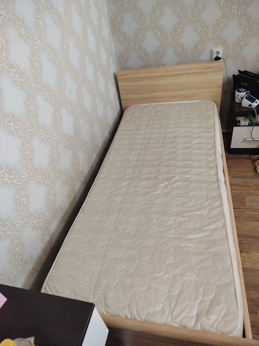 Односпальная кровать