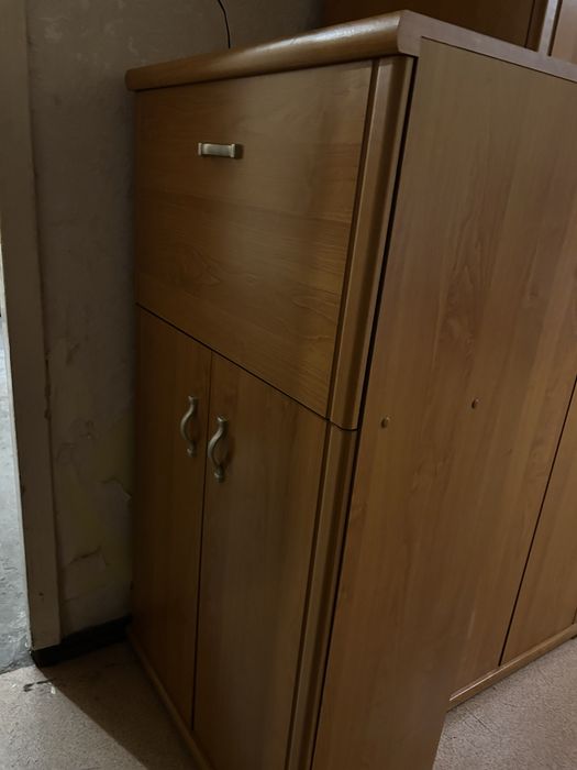 Отдам бесплатно стенку, самовывоз, самовынос