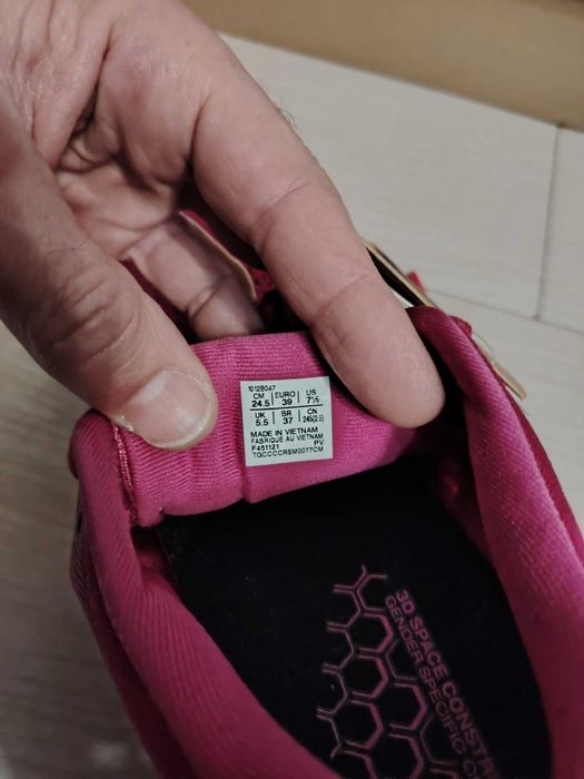 Asics GEL-KAYANO 28  39