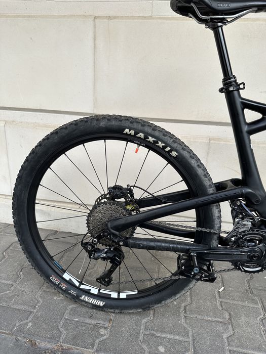 GT sensor 27.5 карбонов велосипед / колело