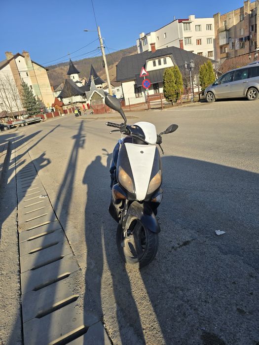 Scuter yamaha maxter 180