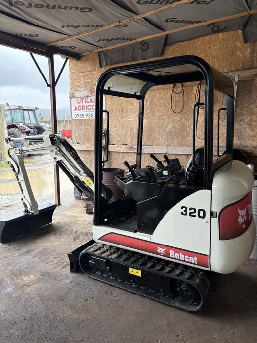 Miniexcavator BOBCAT 320