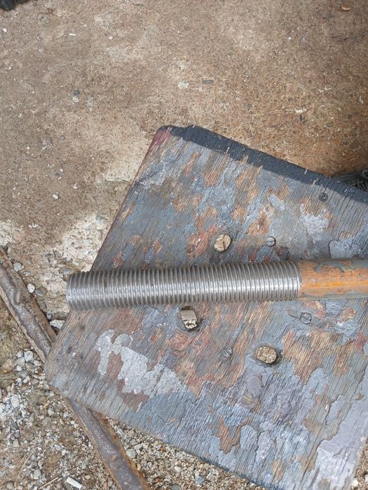 Шпильки для козлового крана диаметр 36 длина170