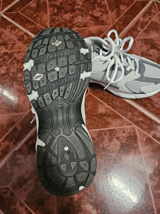 Adidași k noi mr 37