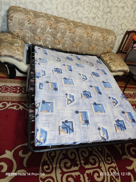 Продается 2 дивана б/у